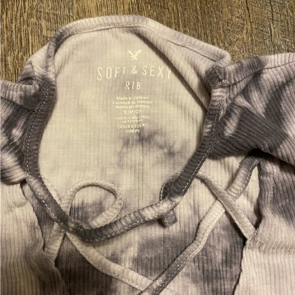 American Eagle soft & sexy t-shirt in size S - Picture 2 of 2